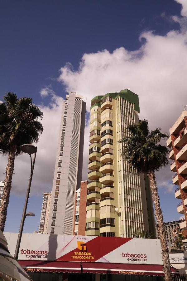 Apartamentos Torre Gerona Benidorm Exteriör bild